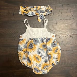 Infant Tommy Bahama Sunflower Bubble Onesie with Matching Bow (Size 3-6 Months)